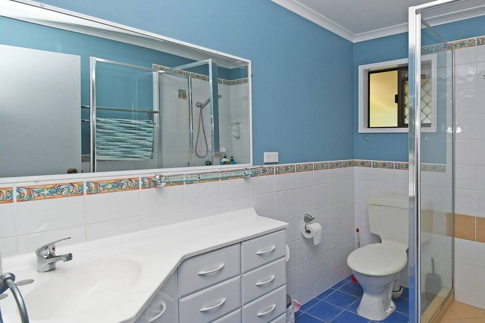 Photo of Bathroom in Point Vernon