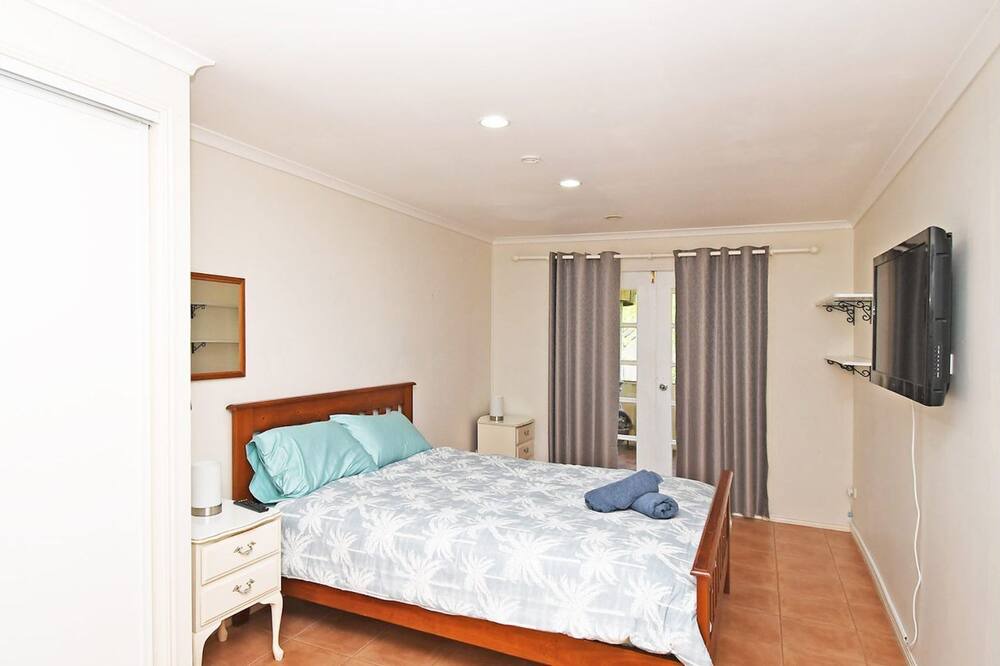 Photo of Bedroom in Point Vernon