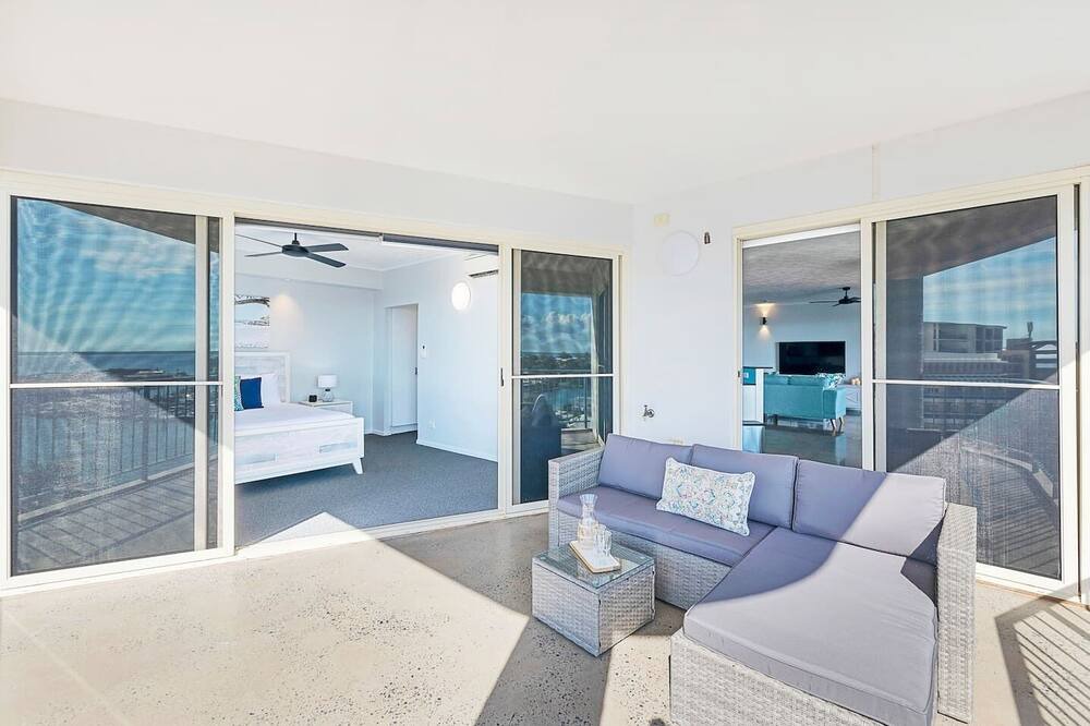 Photo of Patio Balcony in Cullen Bay