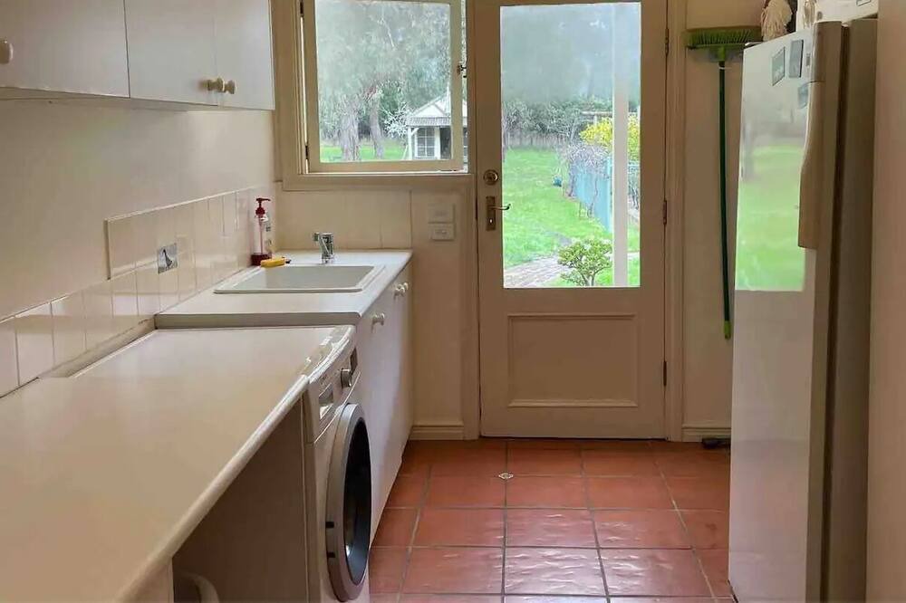 Photo of Kitchen in Kilsyth South