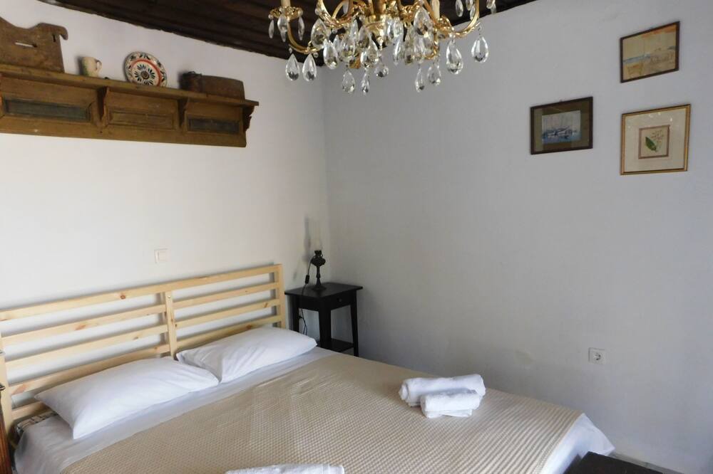Photo of Bedroom in Kea