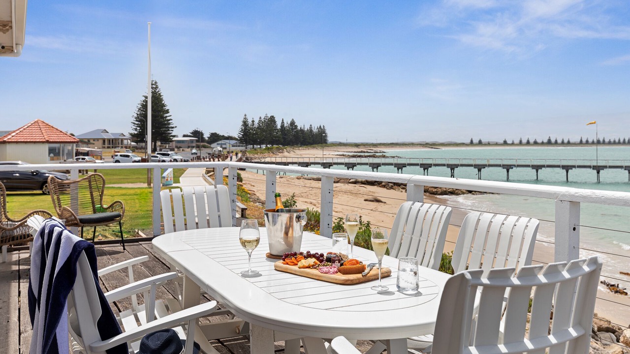 Photo of Outdoor in Rivoli Bay