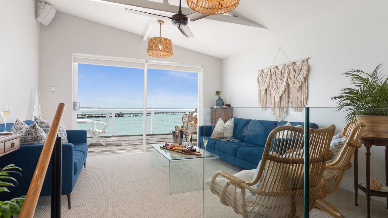 Photo of Livingroom in Rivoli Bay