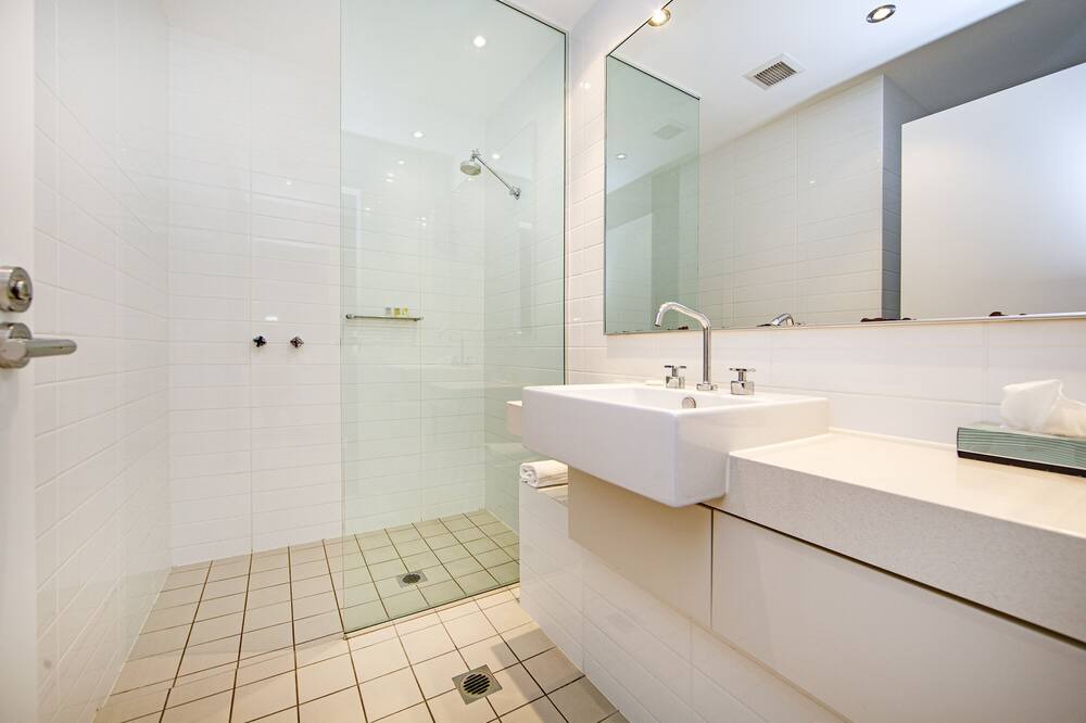 Photo of Bathroom in Magenta Shores