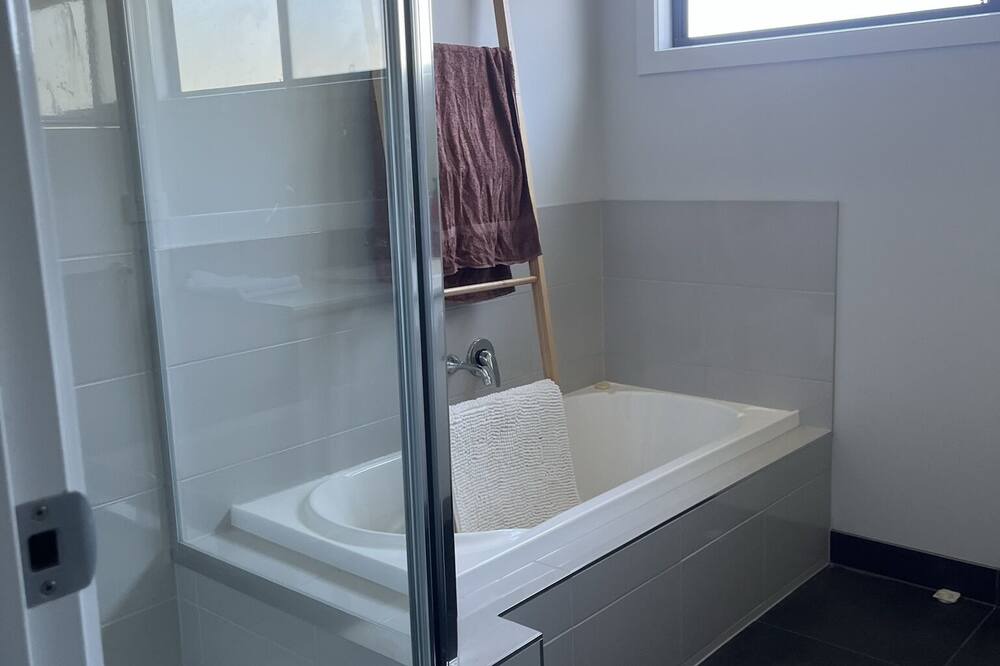 Photo of Bedroom in Golden Beach