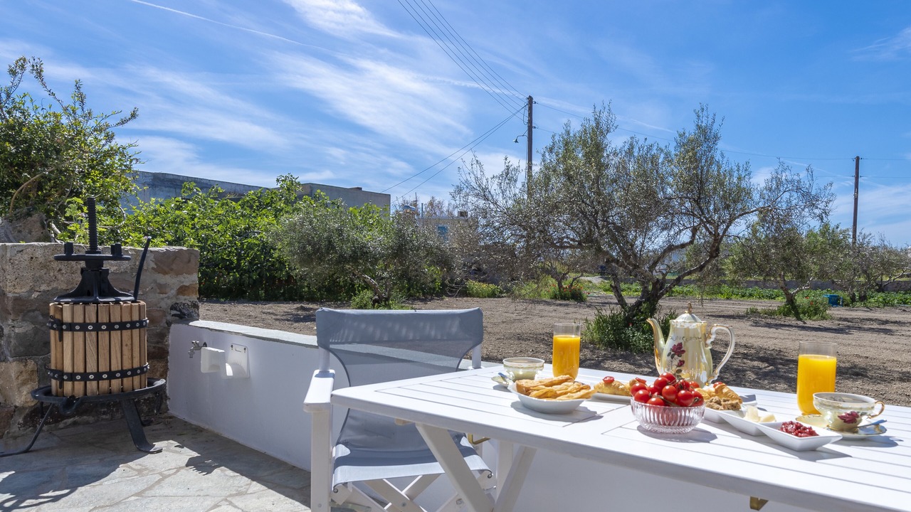 Photo of Outdoor in Adamas