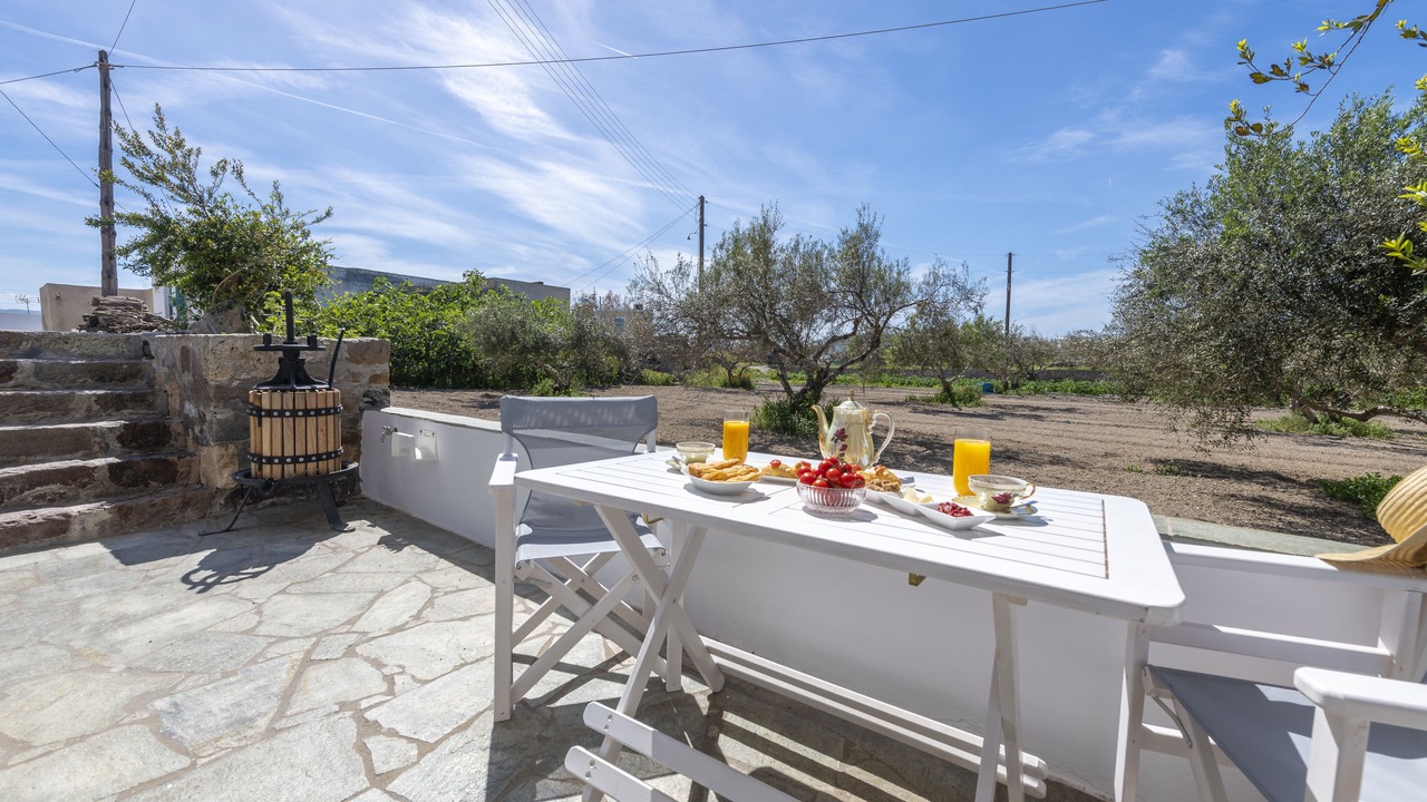 Photo of Outdoor in Adamas
