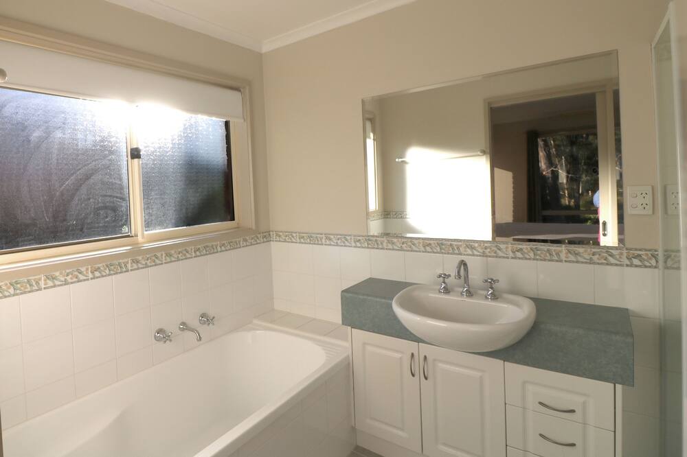 Photo of Bathroom in Eden