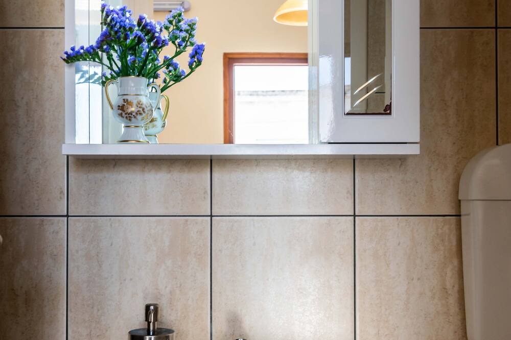 Photo of Bathroom in Apollonia