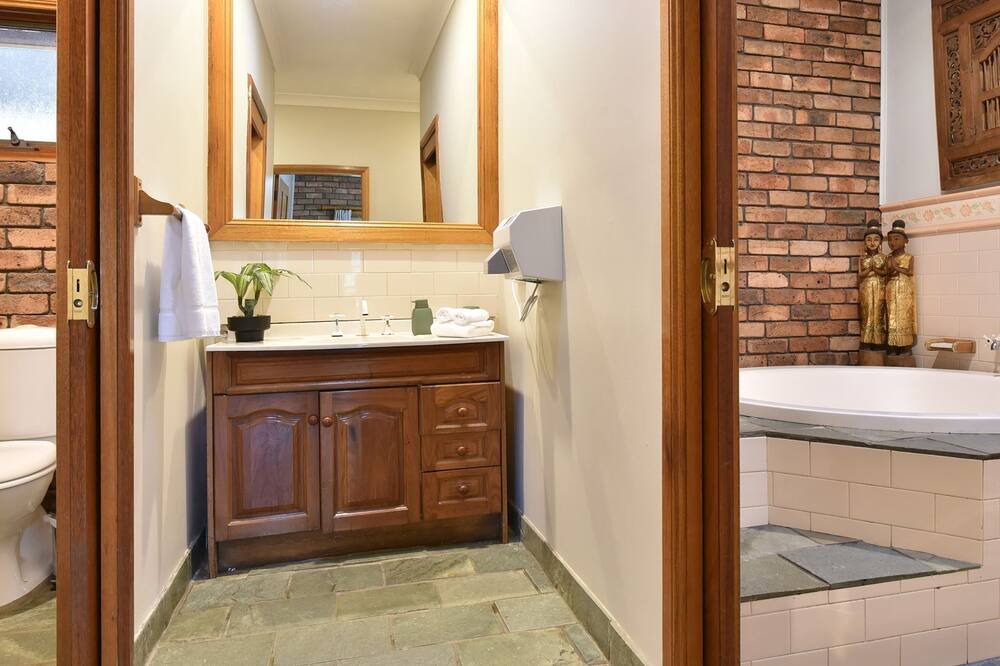 Photo of Bathroom in Brunkerville