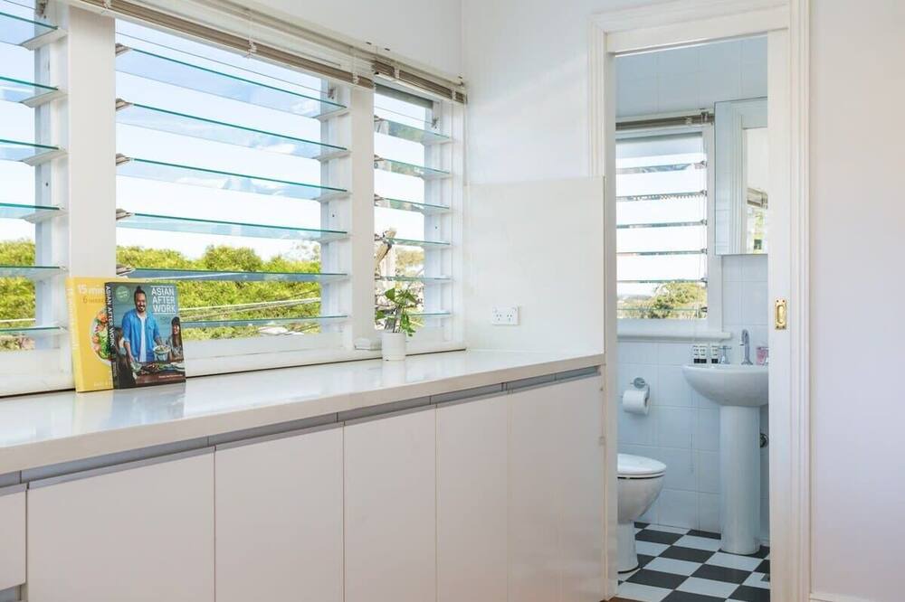Photo of Bathroom in Petersham