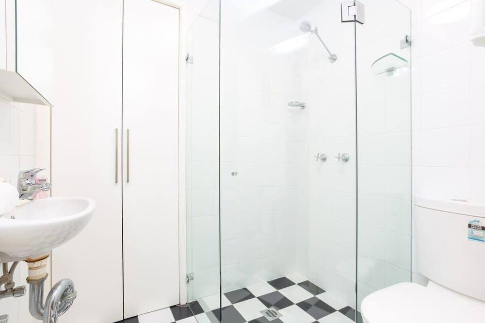 Photo of Bathroom in Petersham