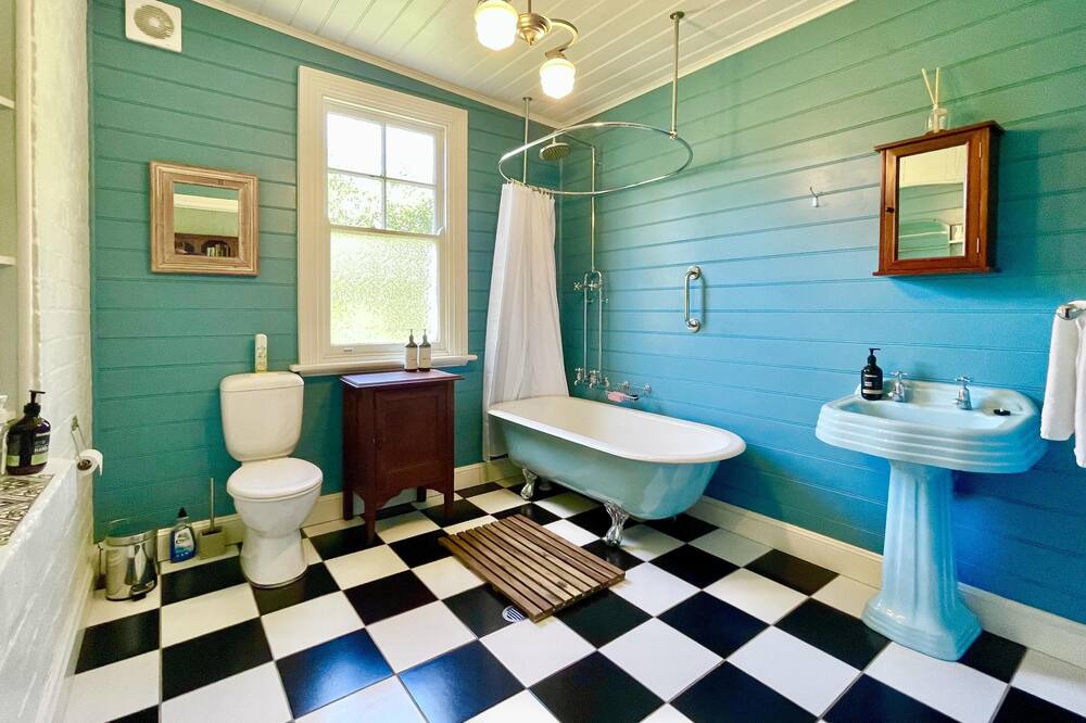 Photo of Bathroom in Mount Victoria