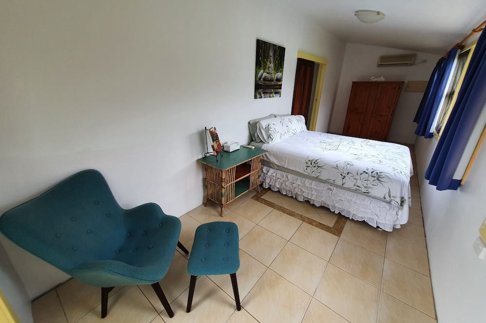 Photo of Bedroom in Lillian Rock