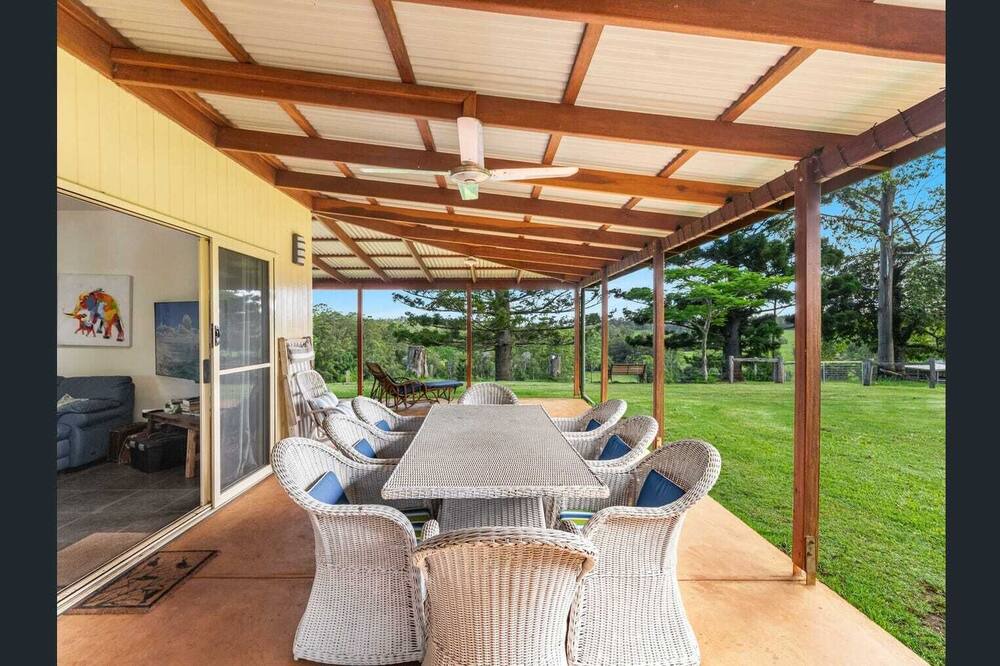 Photo of Patio Balcony in Lillian Rock