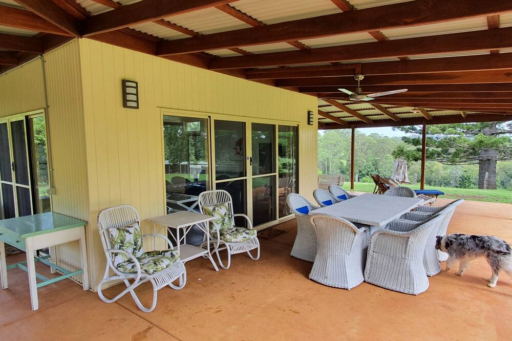 Photo of Patio Balcony in Lillian Rock