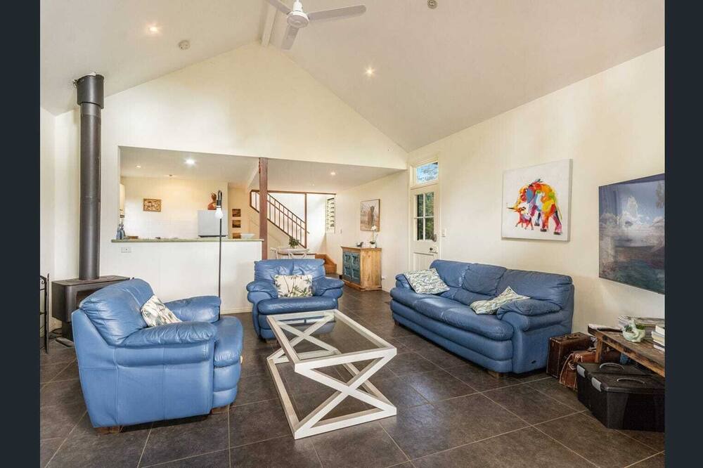 Photo of Livingroom in Lillian Rock