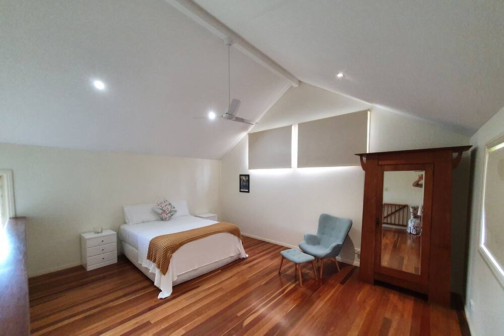 Photo of Bedroom in Lillian Rock