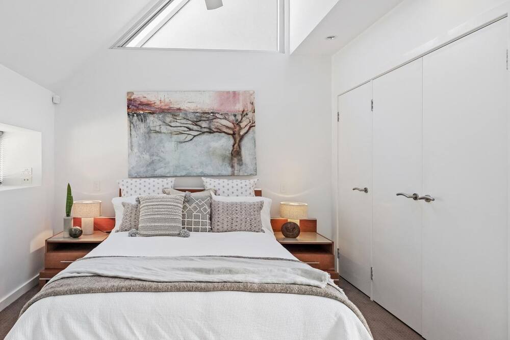 Photo of Bedroom in Forresters Beach