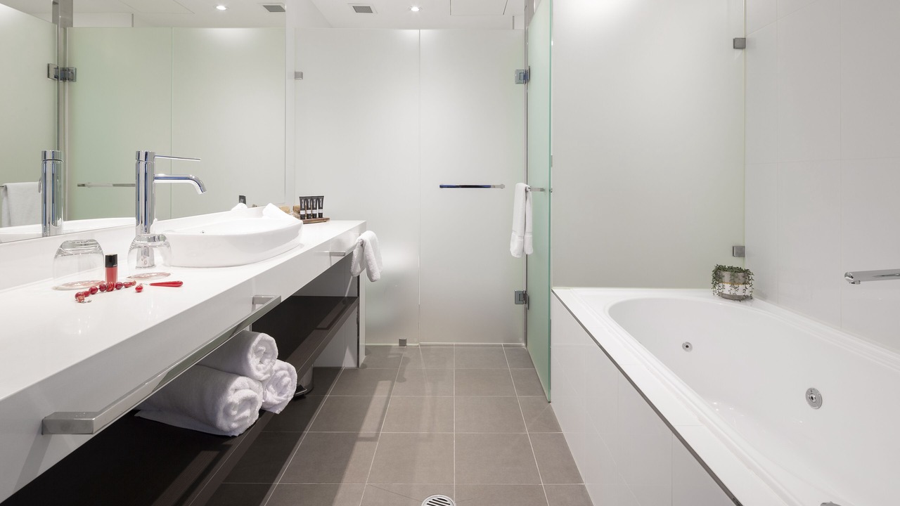 Photo of Bathroom in Griffith