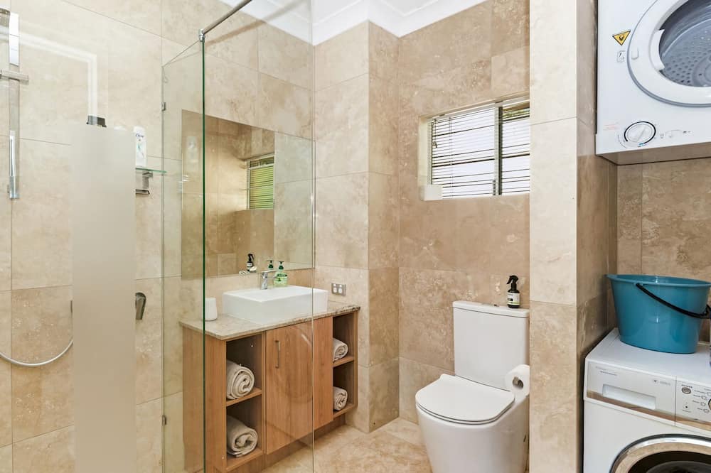 Photo of Bathroom in Currumbin