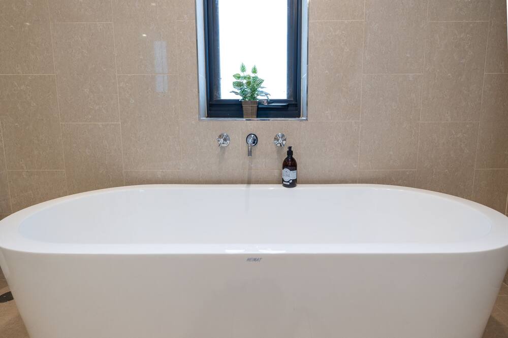 Photo of Bathroom in Turvey Park