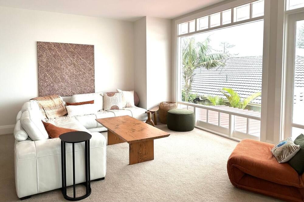 Photo of Livingroom in Dee Why