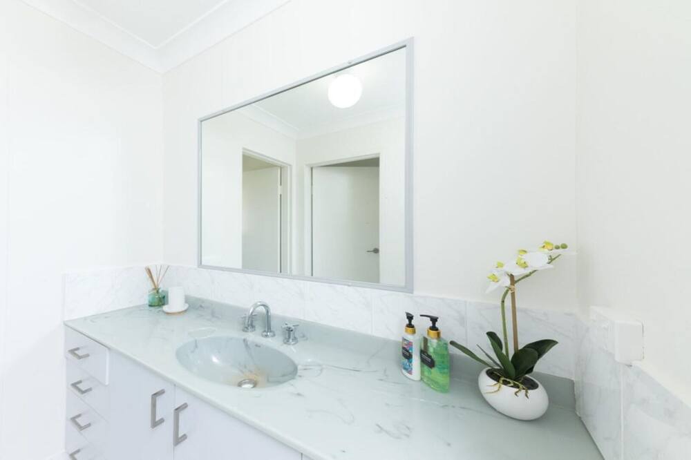 Photo of Bathroom in Forster