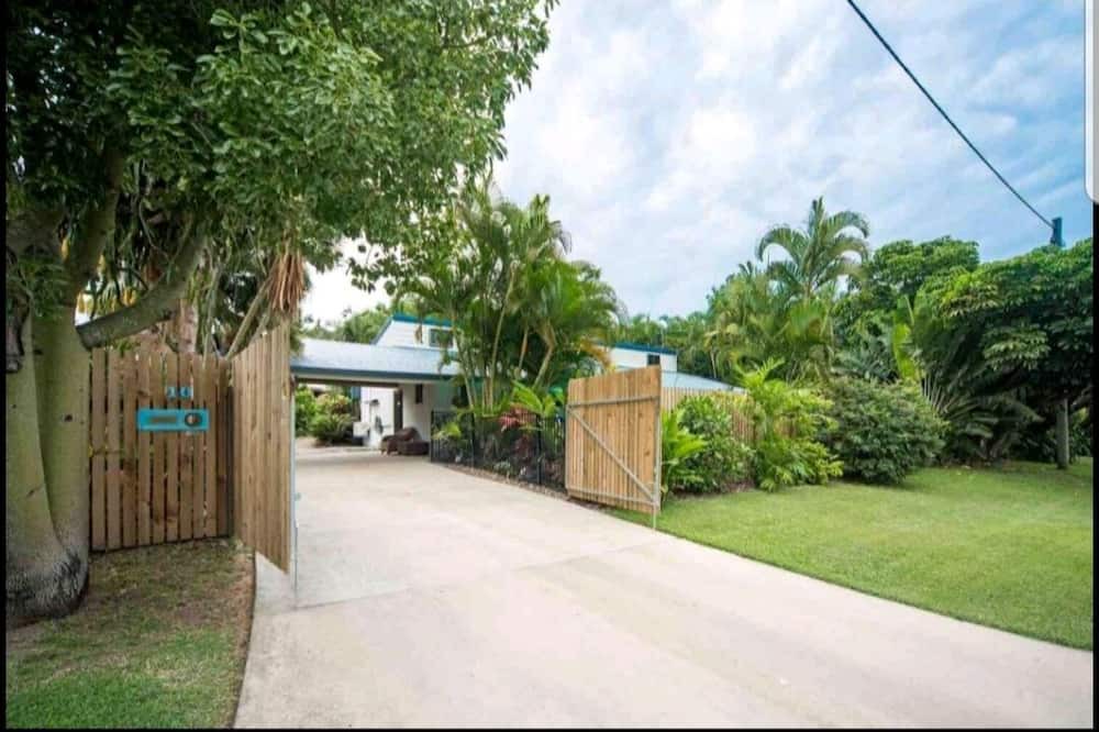 Photo of Outdoor in Cannonvale