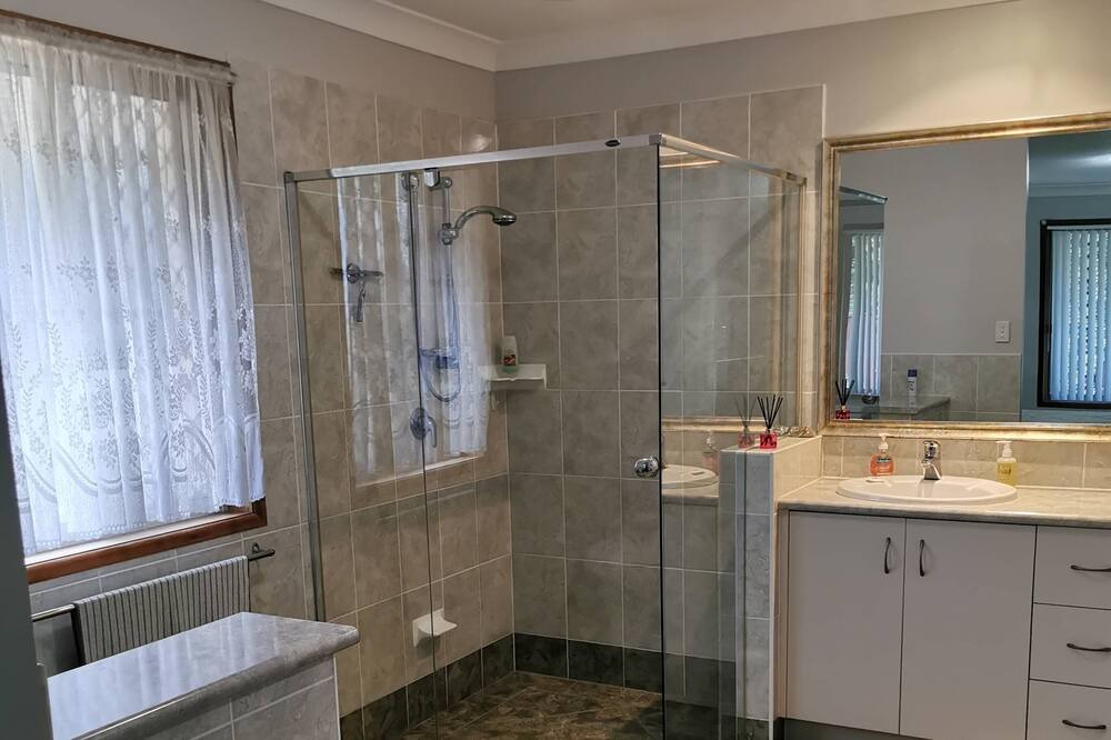 Photo of Bathroom in Tanah Merah