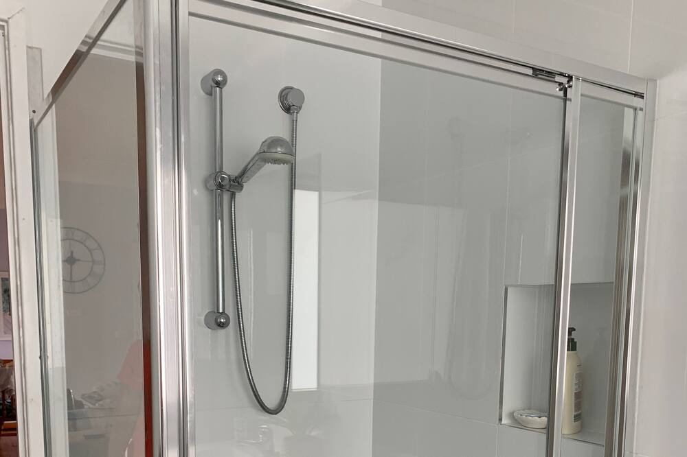 Photo of Bathroom in Denhams Beach