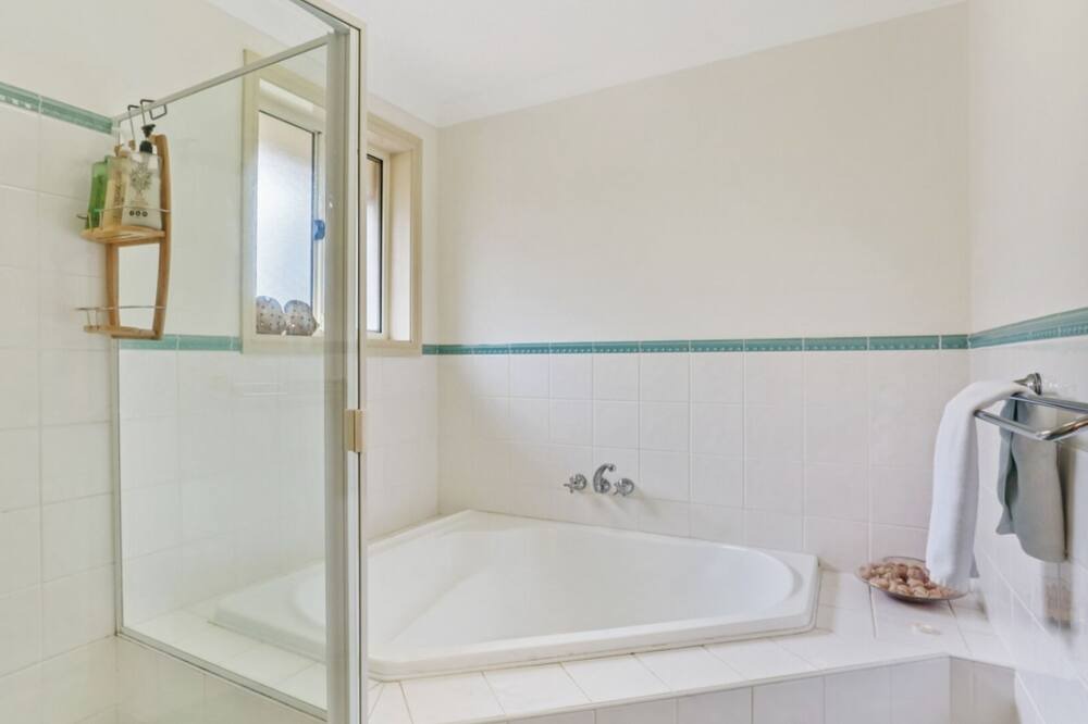 Photo of Bathroom in Hawks Nest
