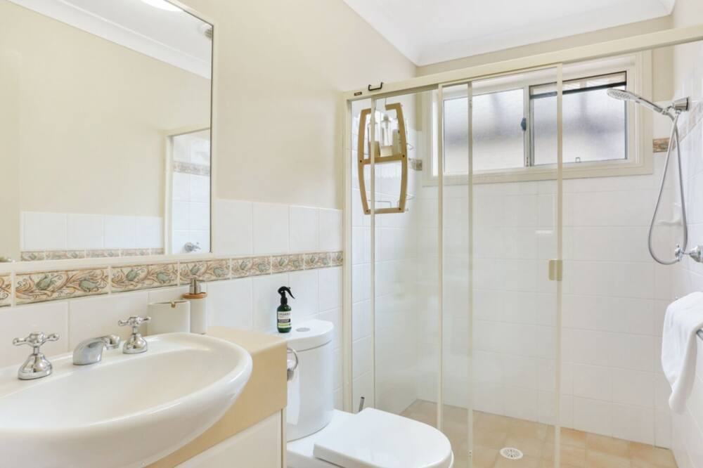 Photo of Bathroom in Hawks Nest