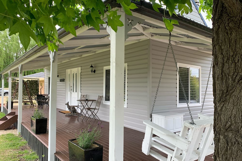 Photo of Patio Balcony in Lidsdale
