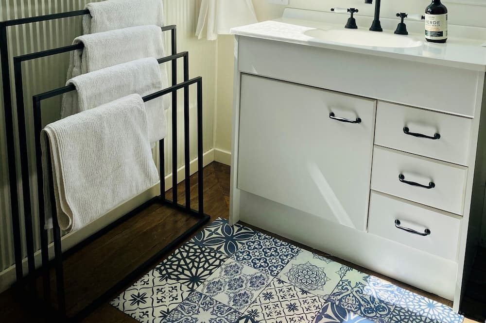Photo of Bathroom in Munni
