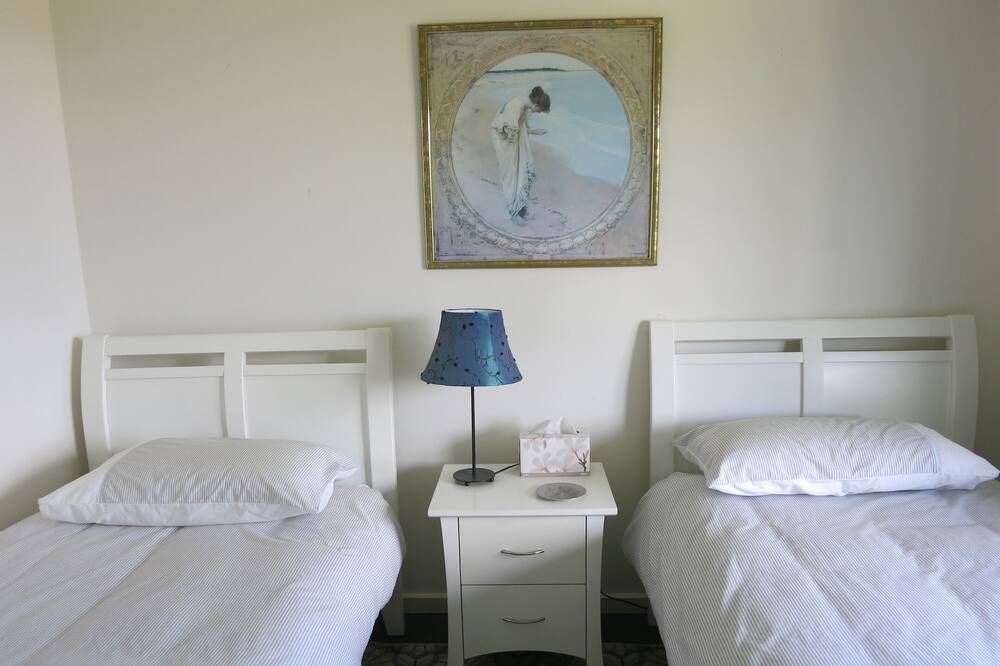 Photo of Bedroom in Foster North