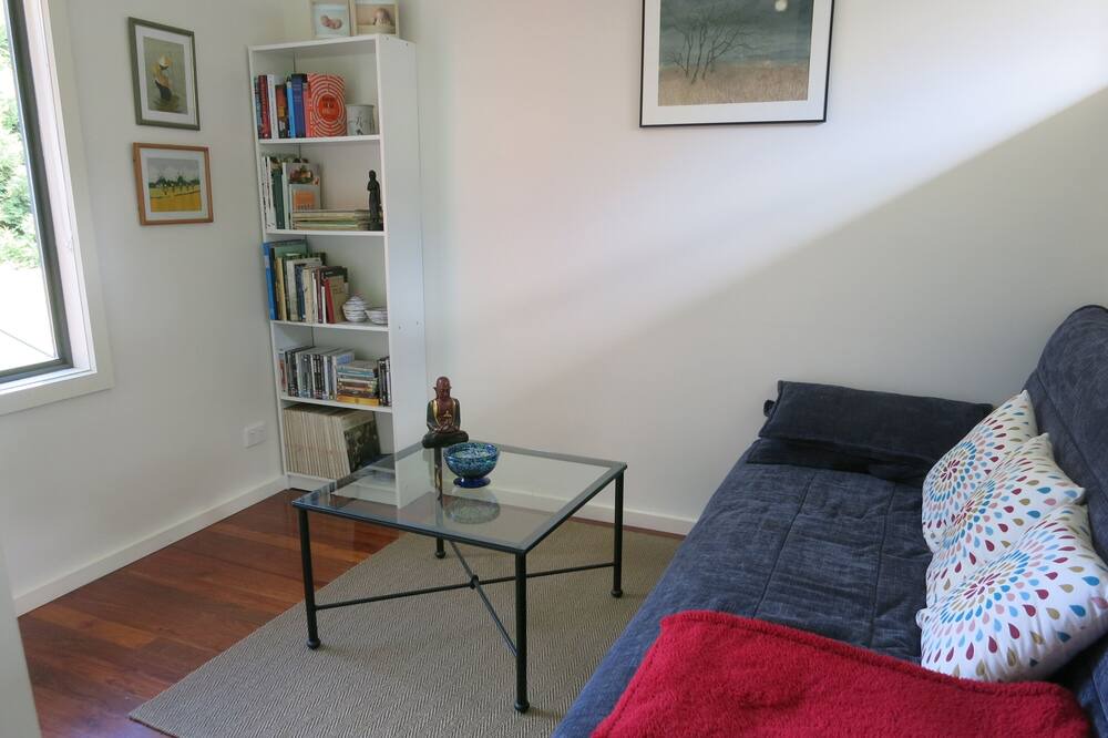 Photo of Livingroom in Foster North