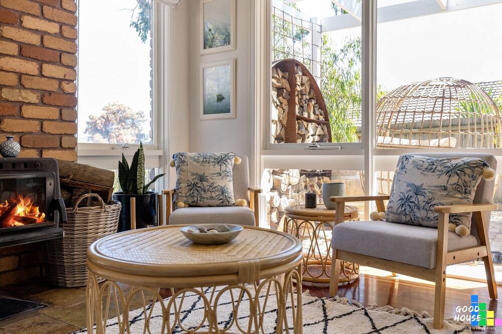 Photo of Livingroom in Rosebud