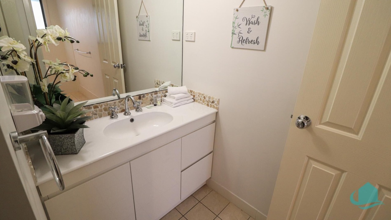 Photo of Bathroom in Marmong Point