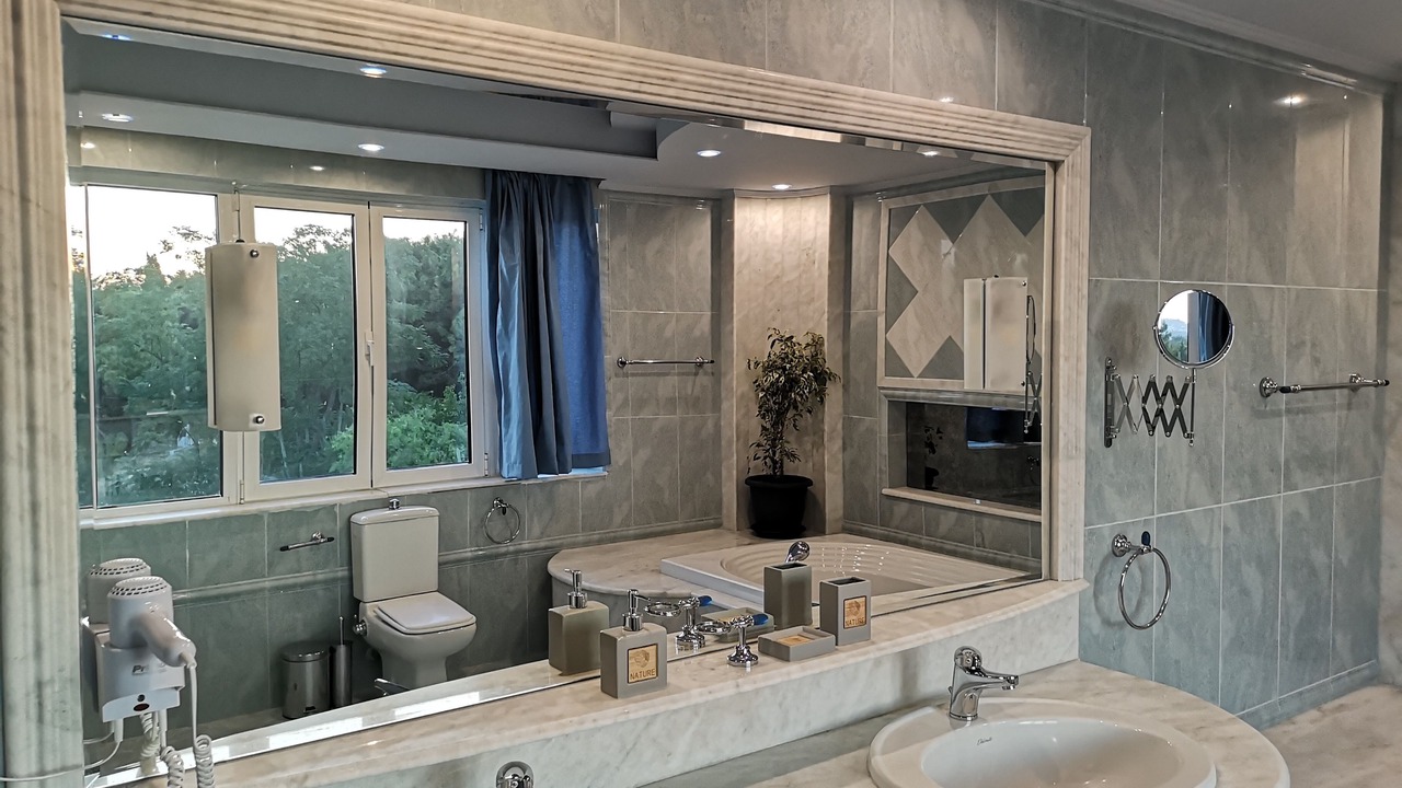 Photo of Bathroom in Rhodes Town