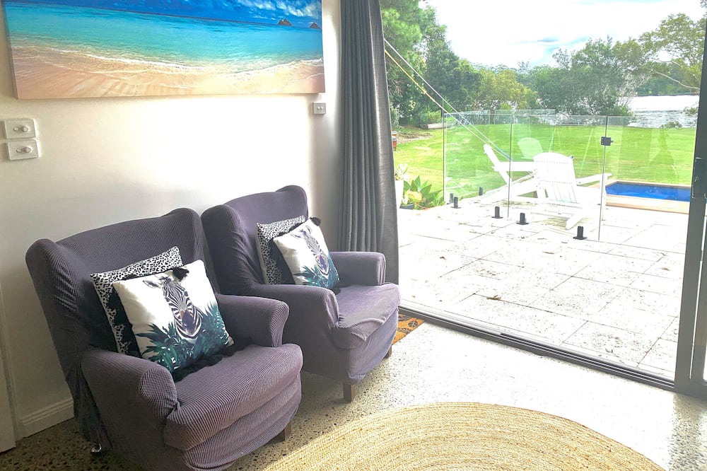 Photo of Livingroom in Fernbank Creek
