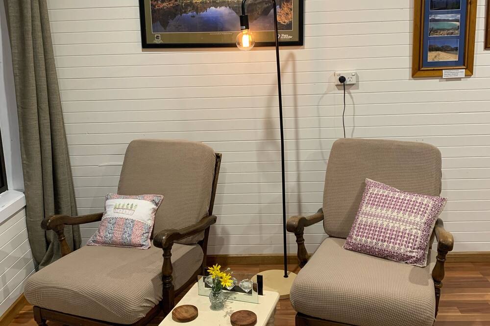 Photo of Livingroom in Acton Park