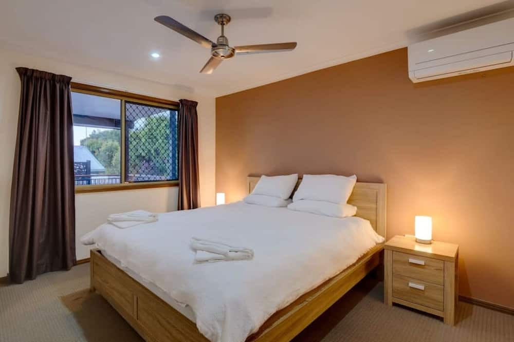 Photo of Bedroom in Pialba