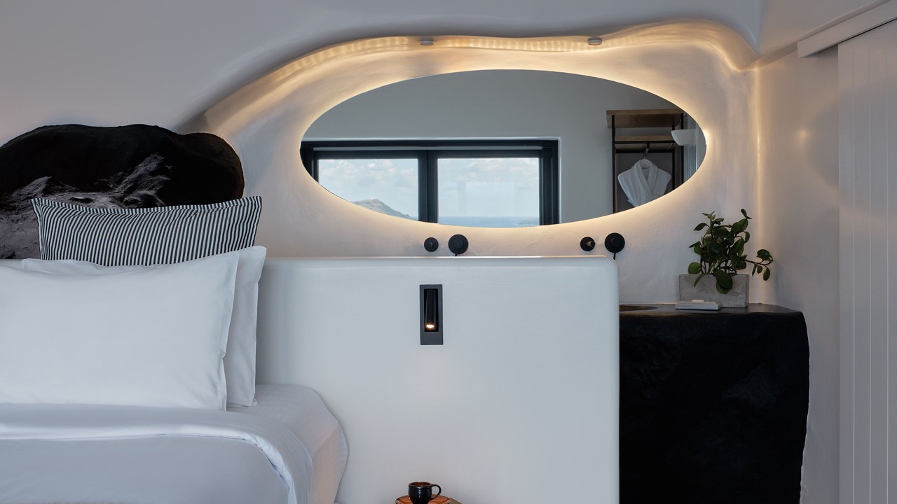 Photo of Bedroom in Oia