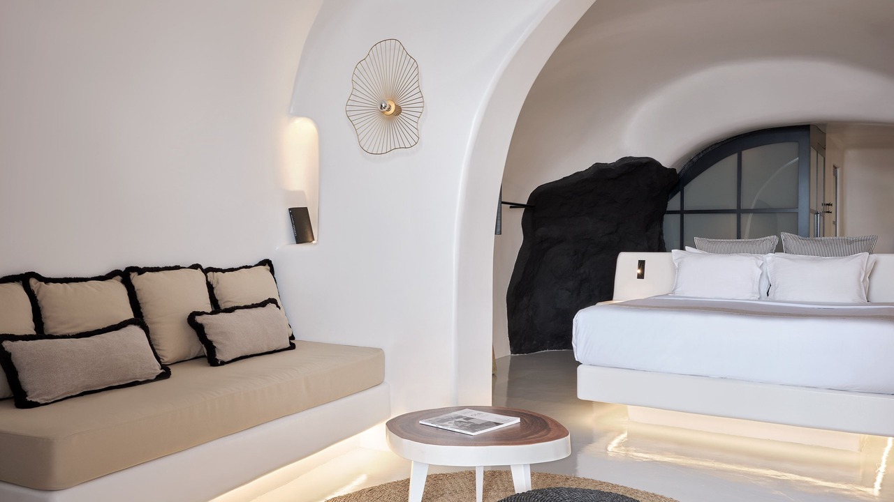 Photo of Bedroom in Oia