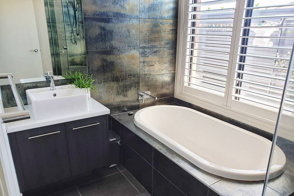 Photo of Bathroom in Gillieston Heights