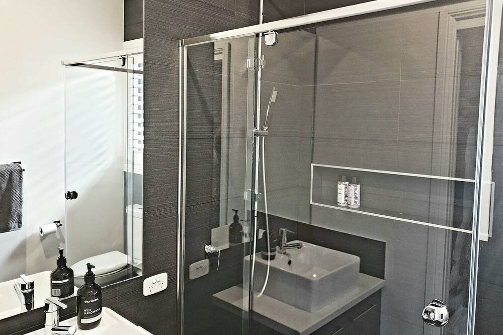 Photo of Bathroom in Gillieston Heights
