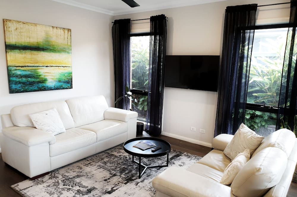 Photo of Livingroom in Gillieston Heights