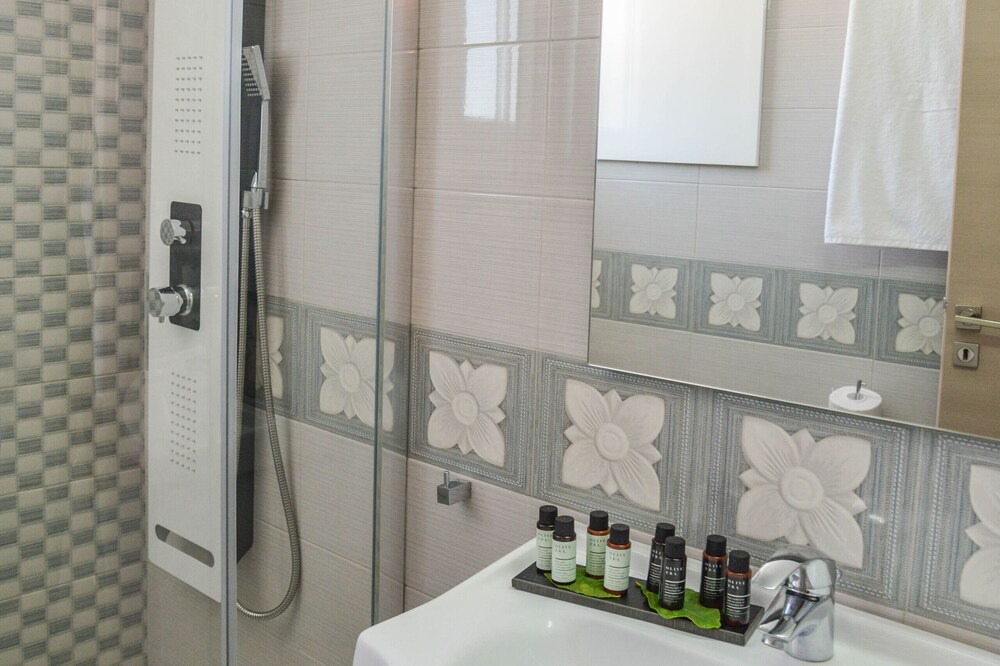 Photo of Bathroom in Milos