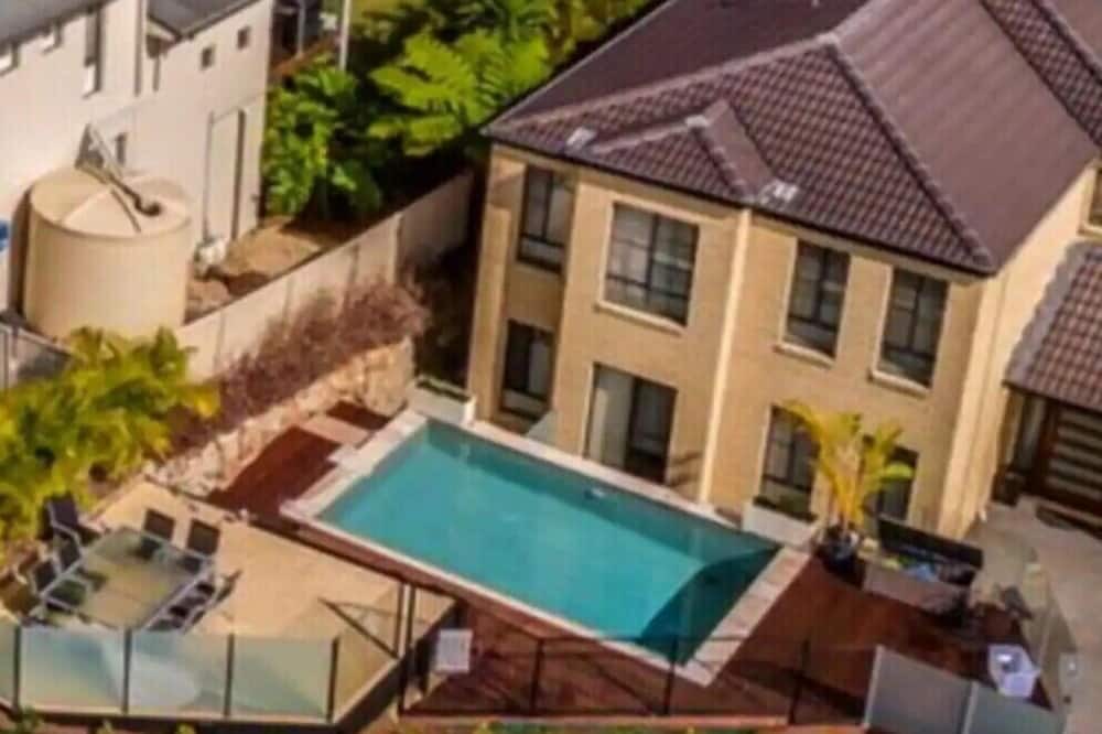 Photo of Outdoor in Highland Park